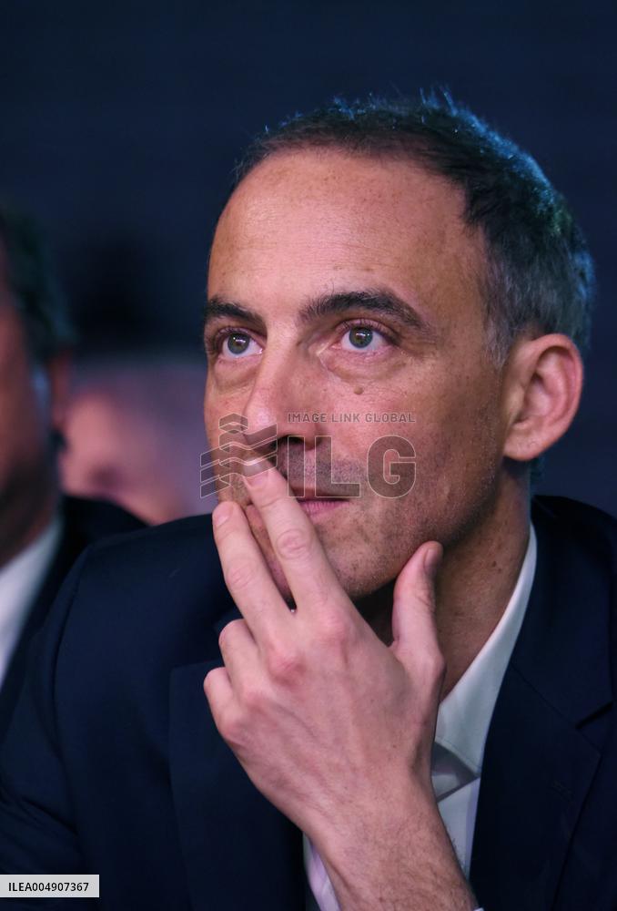 Meeting Of Bernard Cazeneuve For 2027 Presidential Election - Cergy-Pontoise