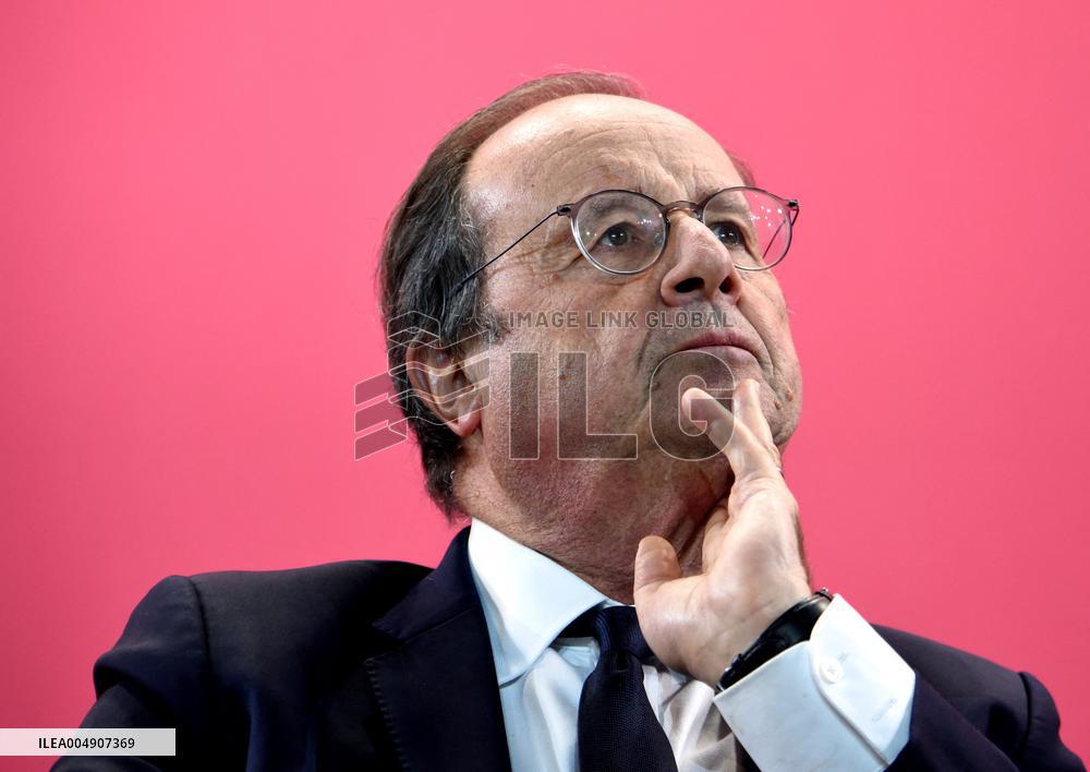 Meeting Of Bernard Cazeneuve For 2027 Presidential Election - Cergy-Pontoise