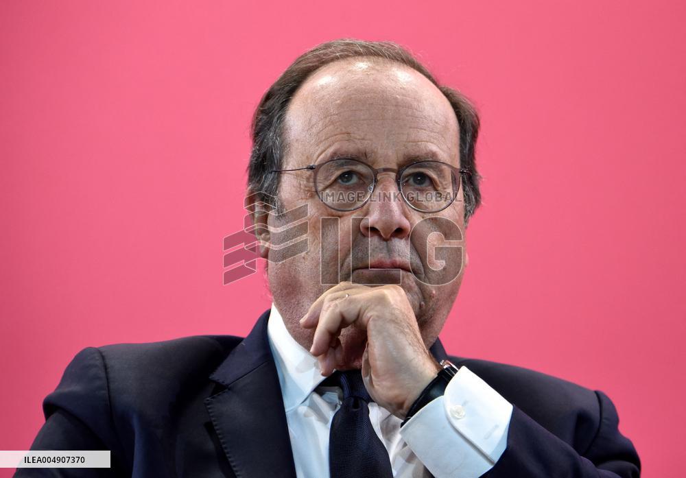 Meeting Of Bernard Cazeneuve For 2027 Presidential Election - Cergy-Pontoise