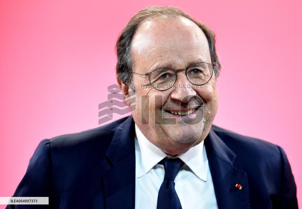 Meeting Of Bernard Cazeneuve For 2027 Presidential Election - Cergy-Pontoise