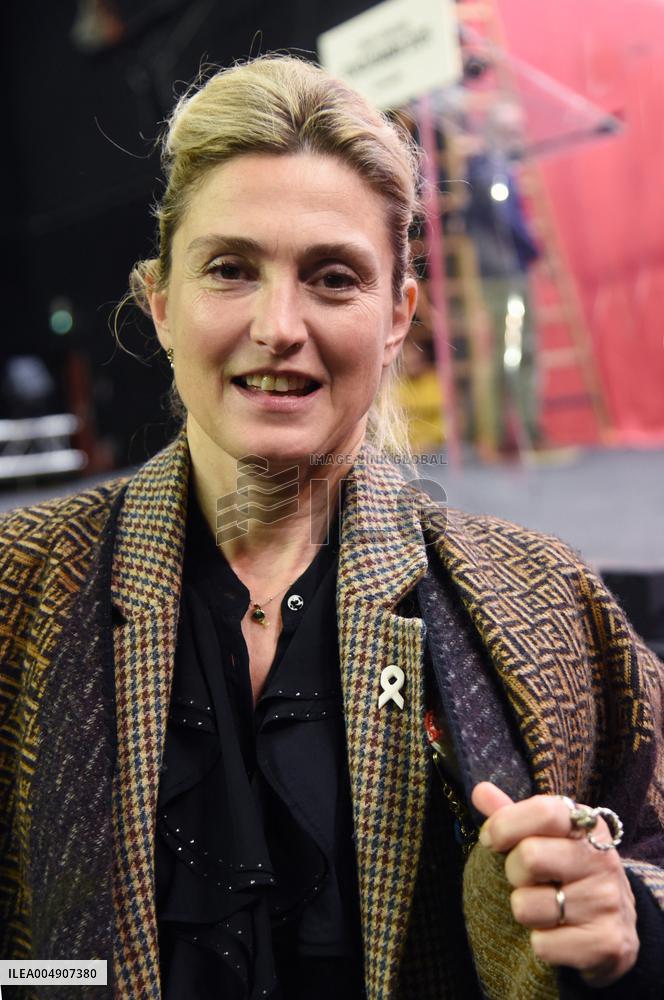 Meeting Of Bernard Cazeneuve For 2027 Presidential Election - Cergy-Pontoise