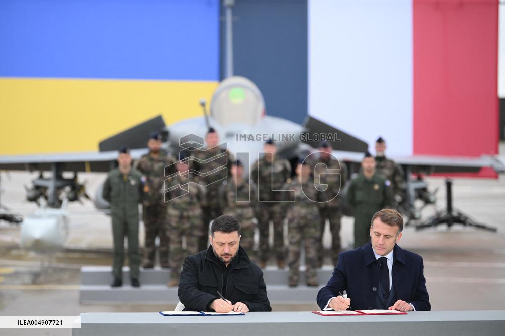 Volodymyr Zelensky Arrival Visit - Villacoublay
