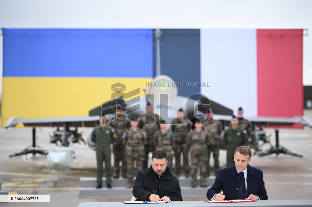 Volodymyr Zelensky Arrival Visit - Villacoublay