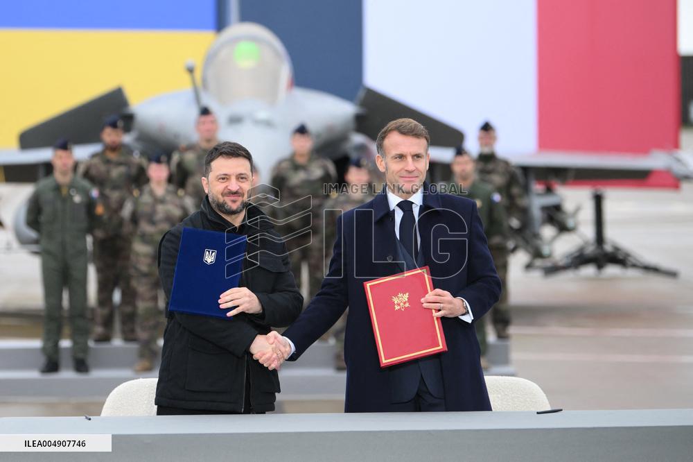 Volodymyr Zelensky Arrival Visit - Villacoublay