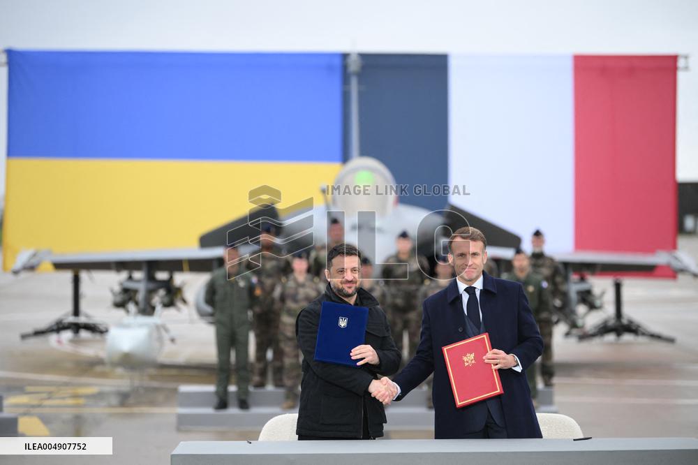 Volodymyr Zelensky Arrival Visit - Villacoublay