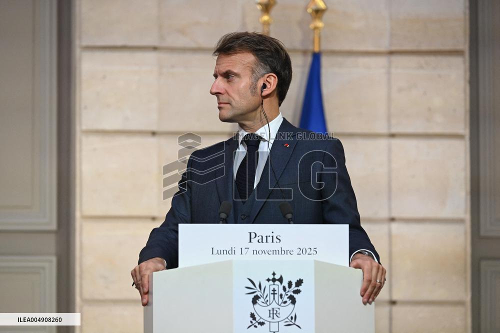 Emmanuel Macron Meets Volodymyr Zelensky - Press Conference