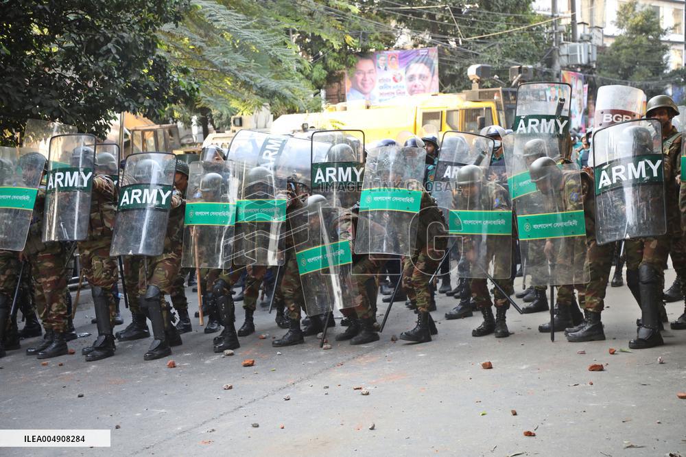 Clashes Outside the International Criminal Court - Dhaka