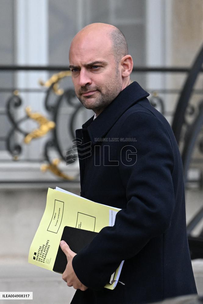 Volodymyr Zelensky Arrives at the Elysee Palace - Paris