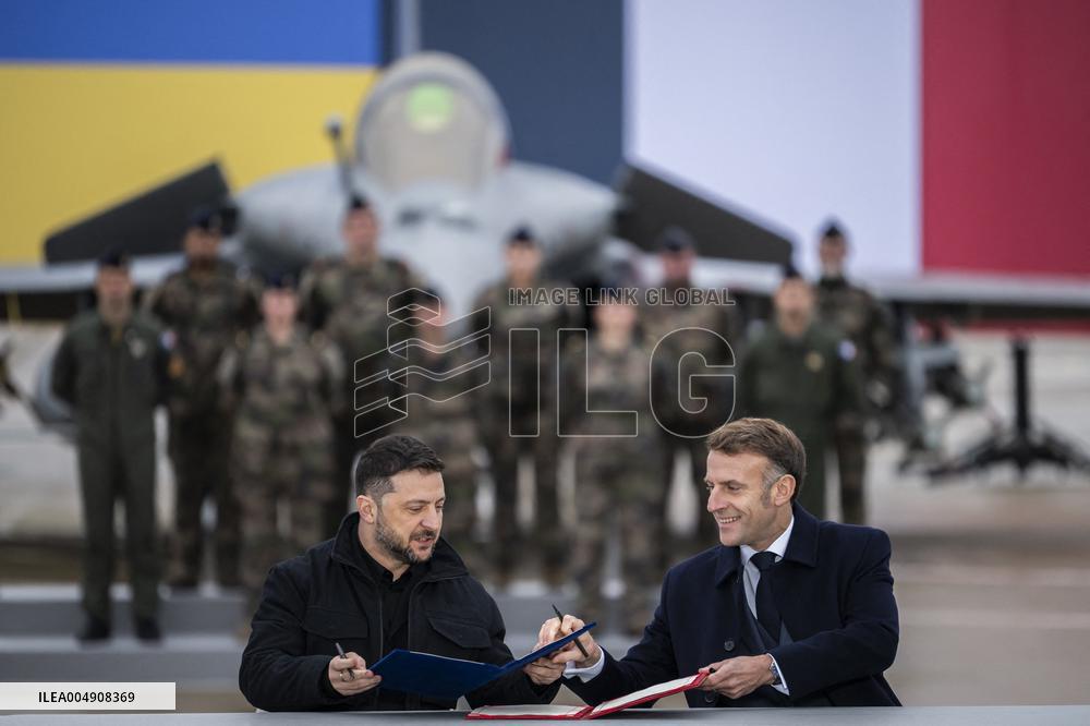 Volodymyr Zelensky Arrival Visit - Villacoublay