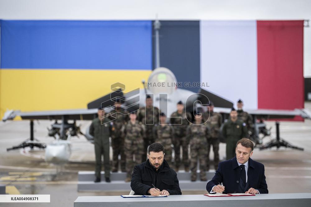 Volodymyr Zelensky Arrival Visit - Villacoublay
