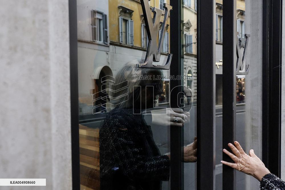 Burglary at Louis Vuitton Headquarters - Rome