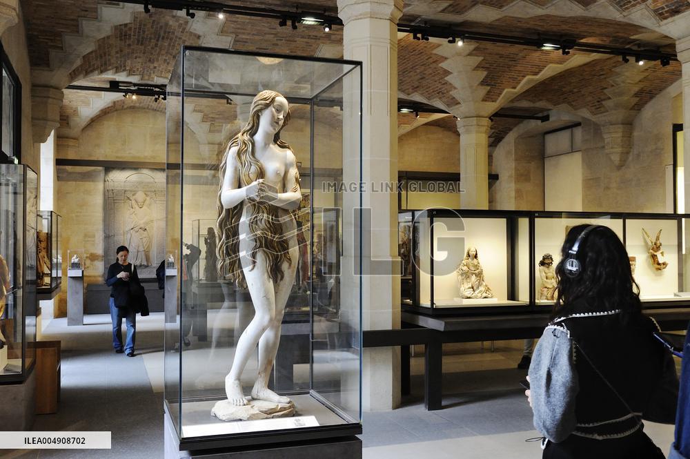 Illustration - Louvre Museum