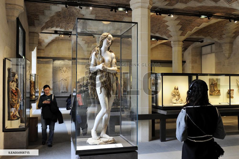 Illustration - Louvre Museum