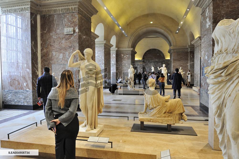 Illustration - Louvre Museum