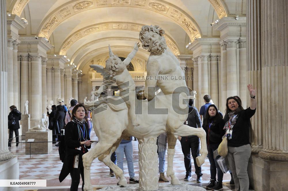 Illustration - Louvre Museum