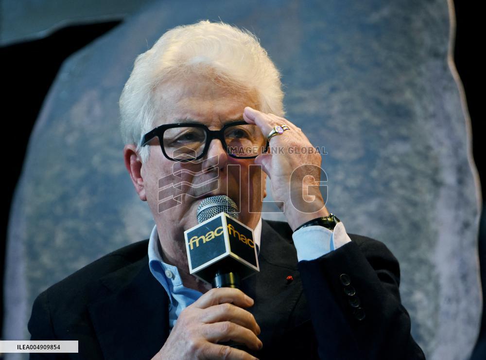 Ken Follett At Public Interview - Paris