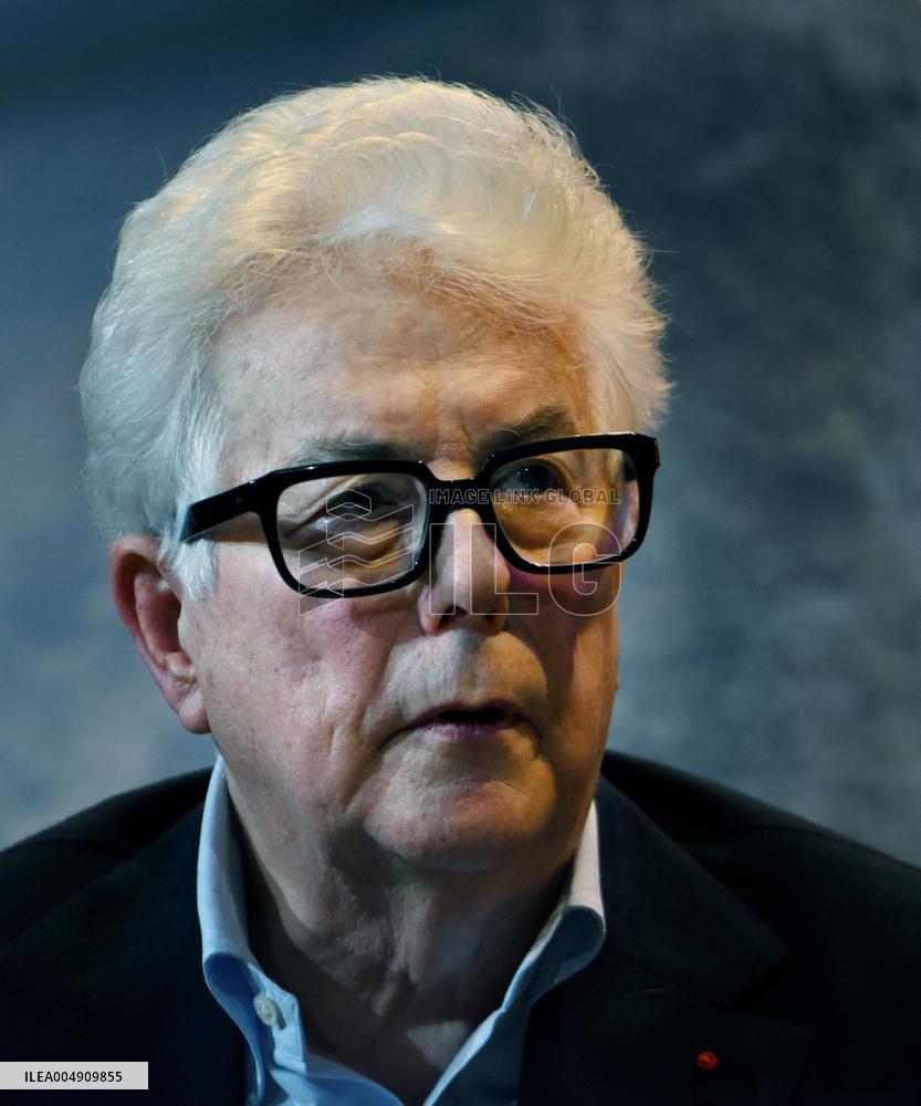 Ken Follett At Public Interview - Paris