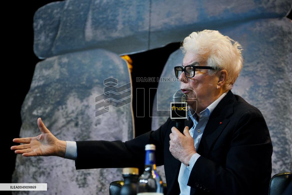 Ken Follett At Public Interview - Paris