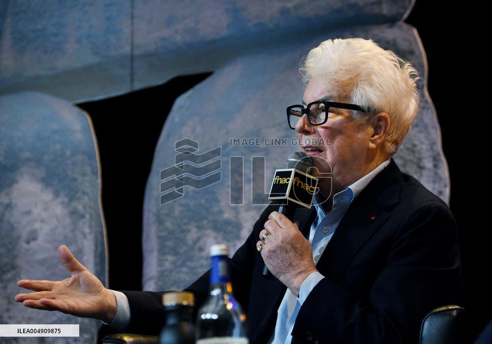 Ken Follett At Public Interview - Paris