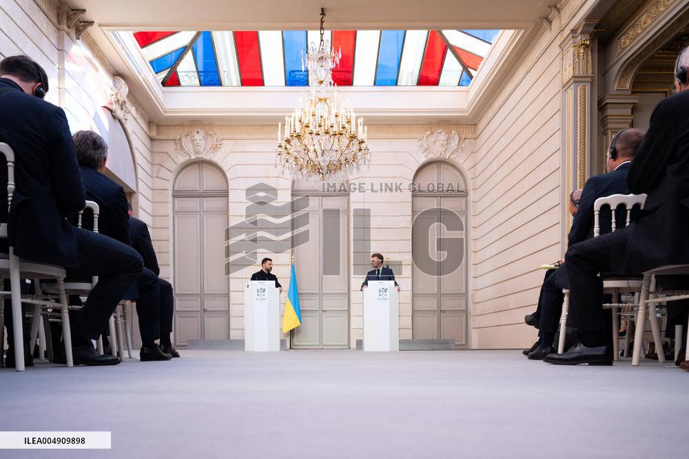 President Macron And President Zelensky Press Conference - Paris