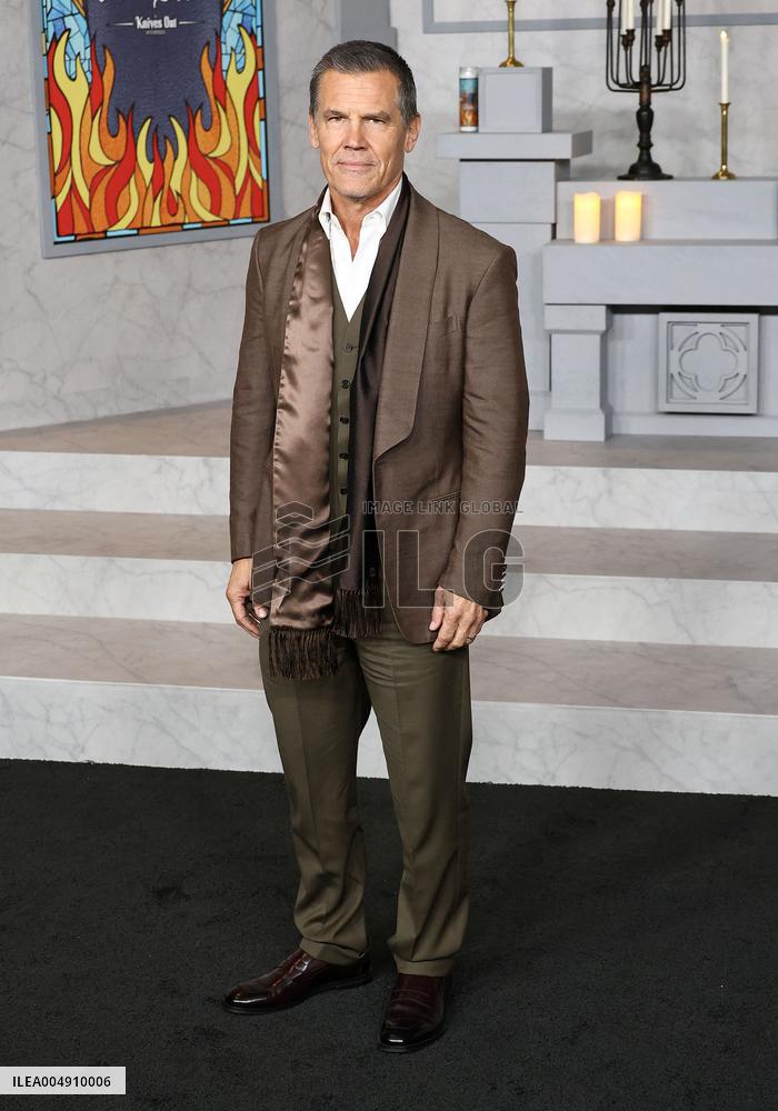 Wake Up Dead Man A Knives Out Mystery Premiere - LA