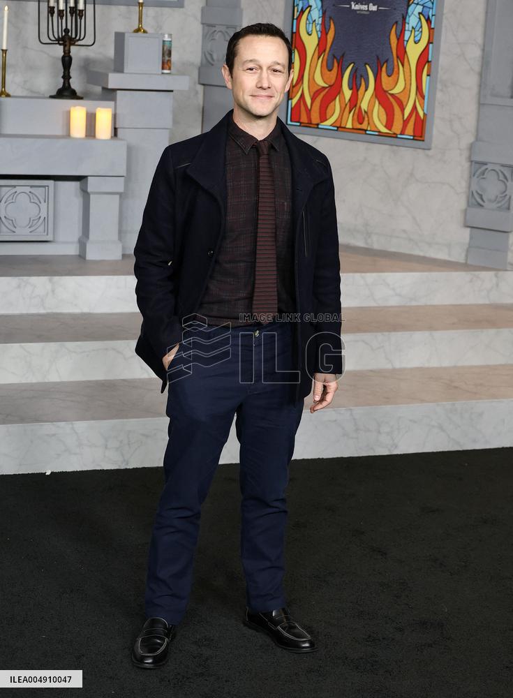 Wake Up Dead Man A Knives Out Mystery Premiere - LA