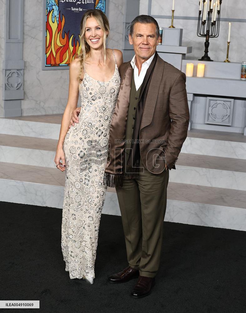 Wake Up Dead Man A Knives Out Mystery Premiere - LA