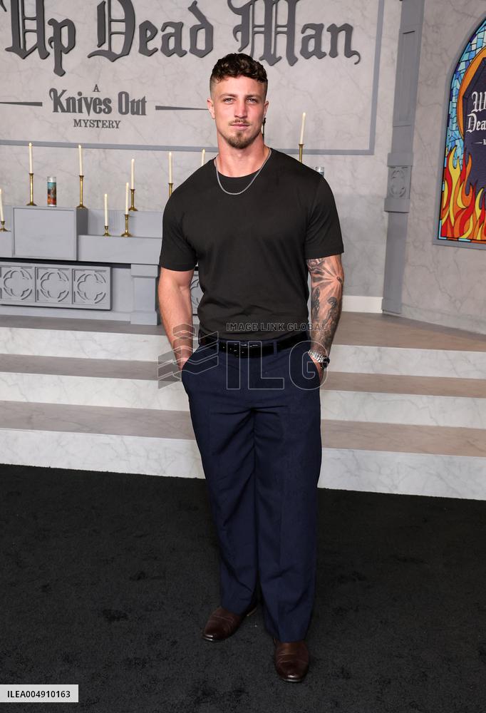 Wake Up Dead Man A Knives Out Mystery Premiere - LA