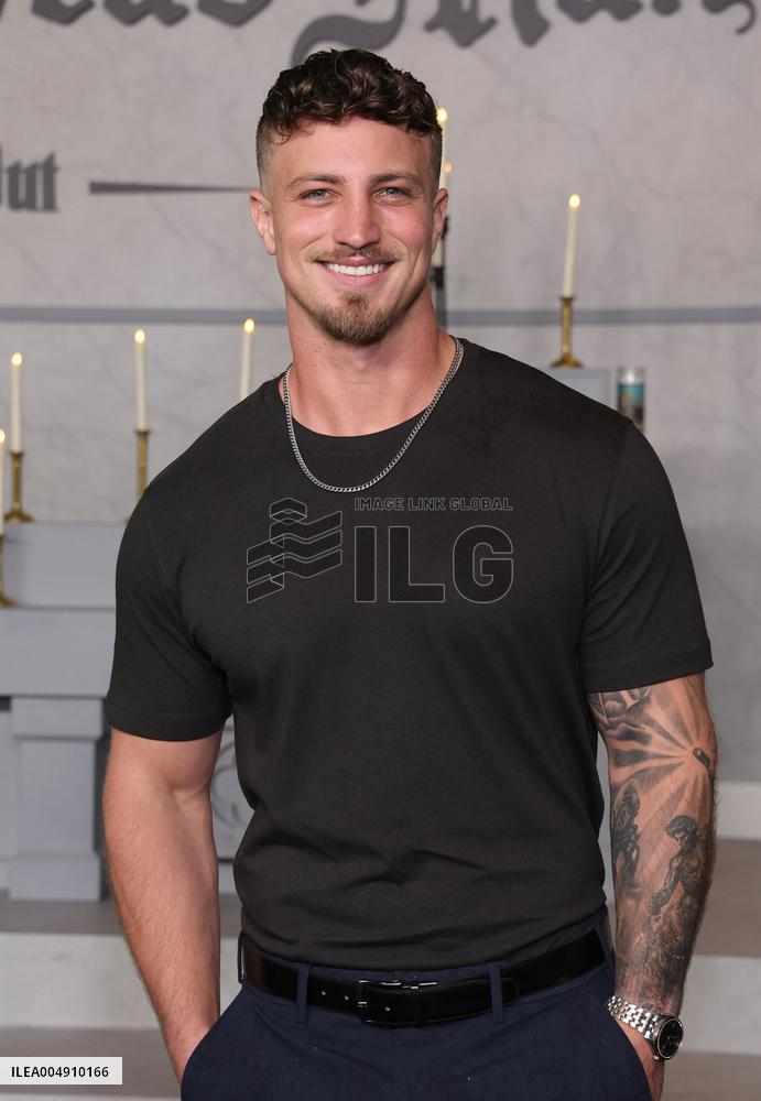 Wake Up Dead Man A Knives Out Mystery Premiere - LA