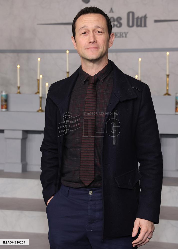 Wake Up Dead Man A Knives Out Mystery Premiere - LA