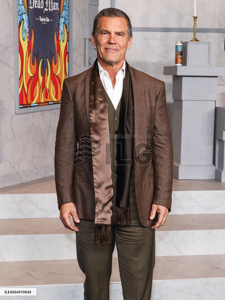 Wake Up Dead Man: A Knives Out Mystery Premiere - Paris