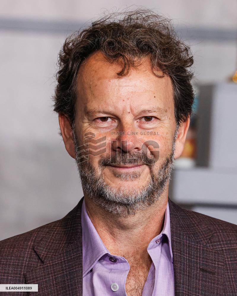 Wake Up Dead Man: A Knives Out Mystery Premiere - Paris