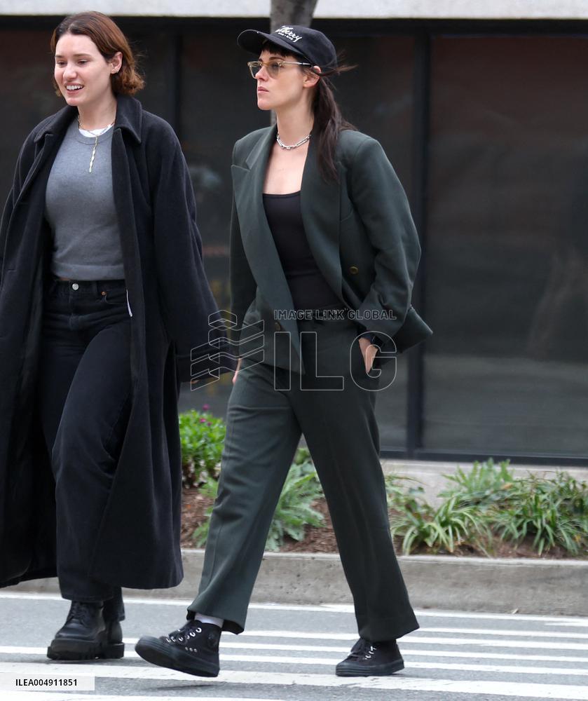 Kristen Stewart Out - NYC