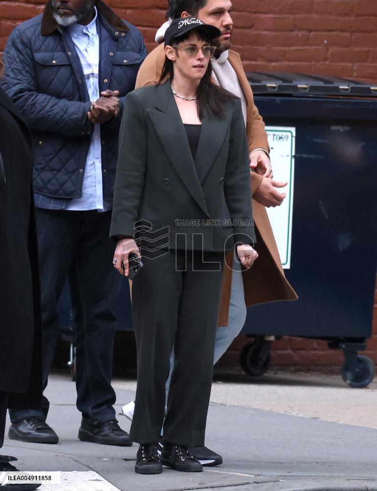 Kristen Stewart Out - NYC