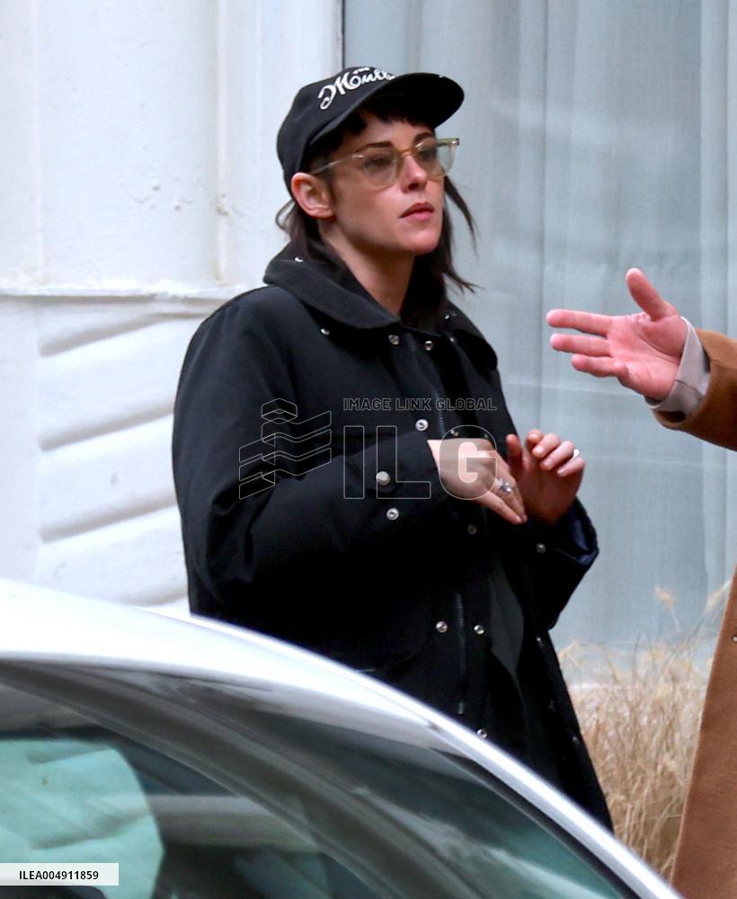 Kristen Stewart Out - NYC