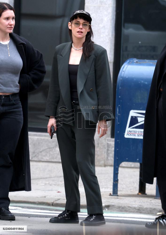 Kristen Stewart Out - NYC