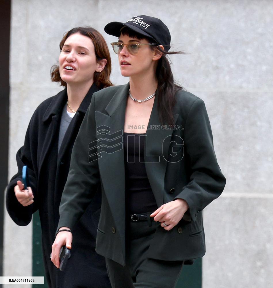 Kristen Stewart Out - NYC