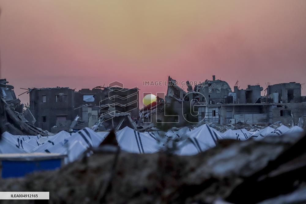 Egypt Builds Camp In Central Gaza