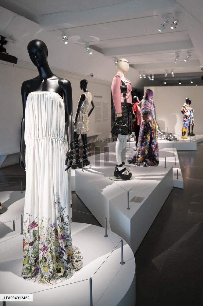 Manga Tout Un Art Exhibition At The Guimet Museum - Paris