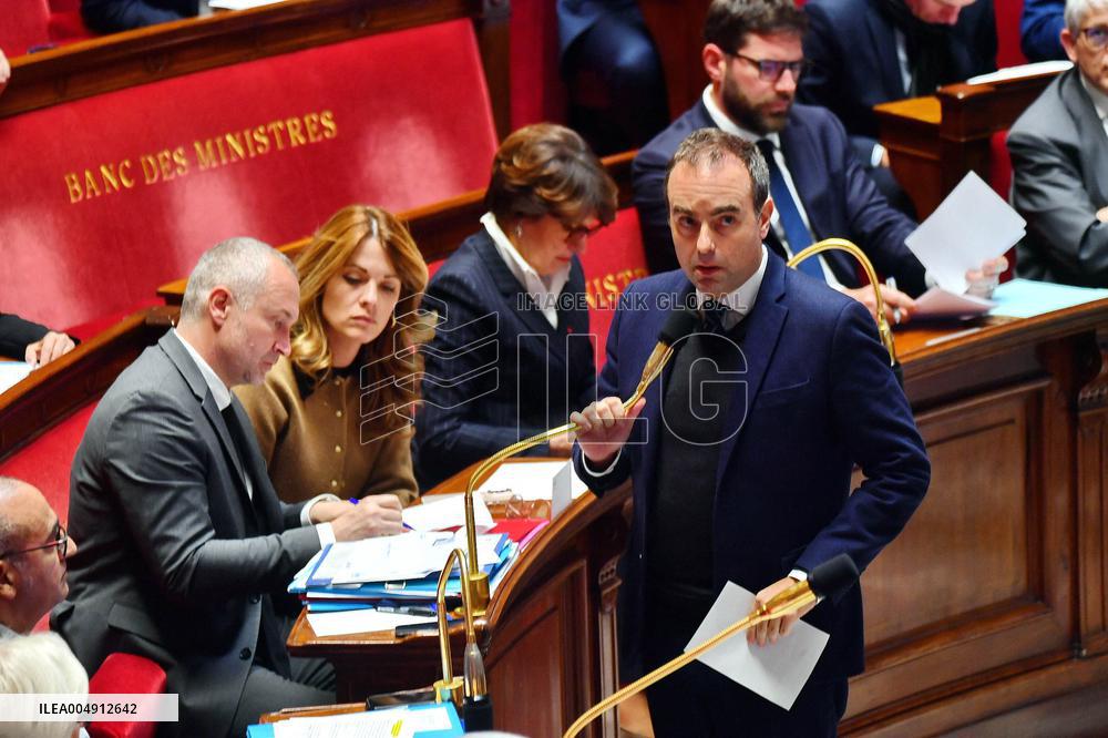 Questions To The Government - Paris