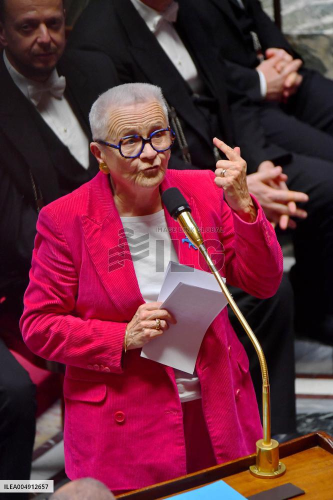 Questions To The Government - Paris