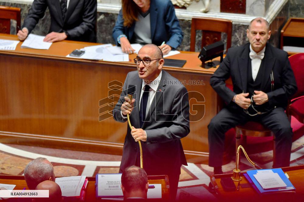 Questions To The Government - Paris