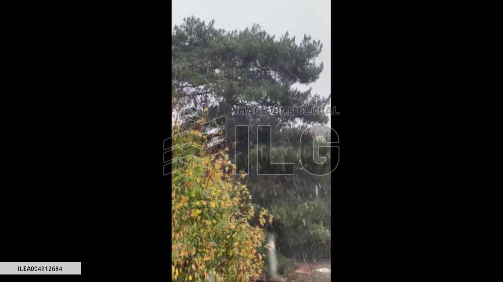 UK: Snow Blankets Country as Arctic Air Arrives