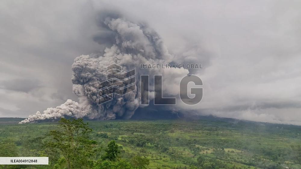 Indonesia’s Semeru Volcano Erupts