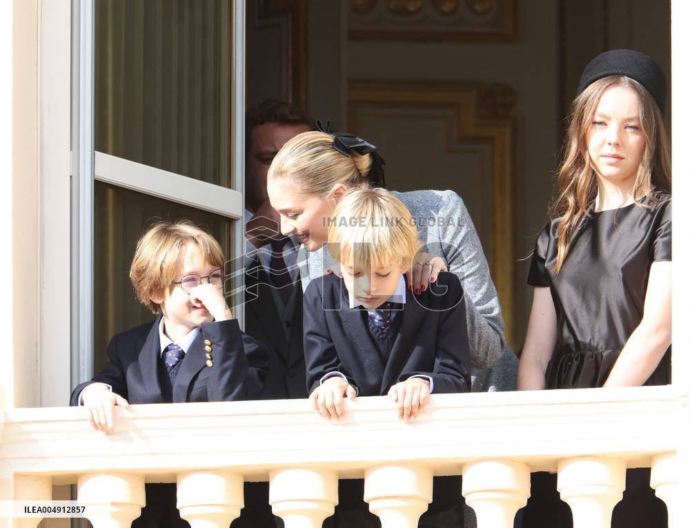 NO TABLOIDS - Monaco National Day Celebrations - Balcony