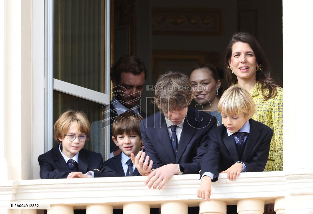 NO TABLOIDS - Monaco National Day Celebrations - Balcony