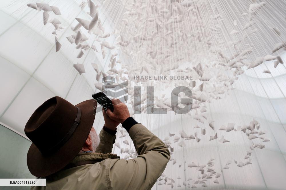 Chiharu Shiota's Art Installation Moment the Snow Melts at Mudec - Milan