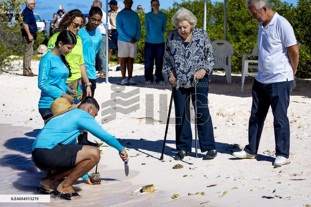 Princess Beatrix Visits Bonaire - The Netherlands
