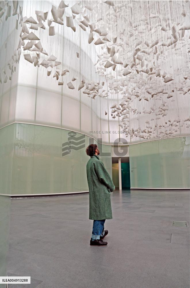 Chiharu Shiota's Art Installation Moment the Snow Melts at Mudec - Milan