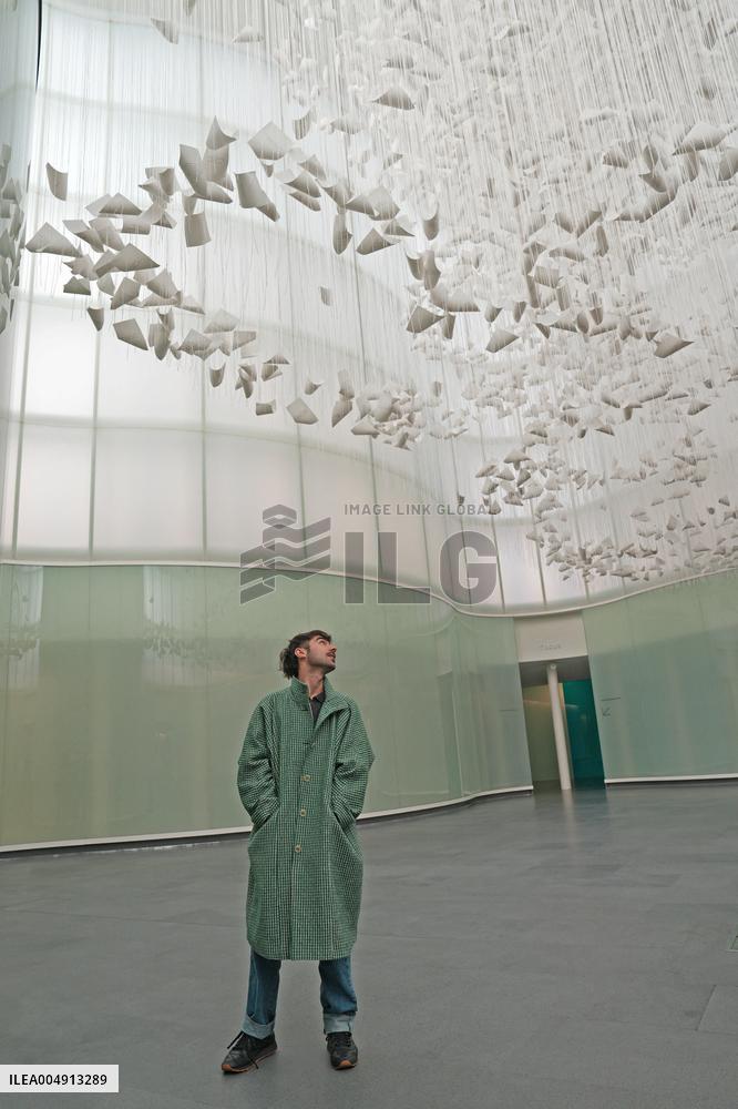 Chiharu Shiota's Art Installation Moment the Snow Melts at Mudec - Milan